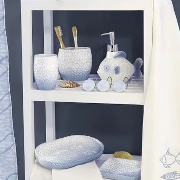 New in Box Avanti Blue Fin Bay Fish Shower Hooks - Set of 12 - Picture 3 of 4